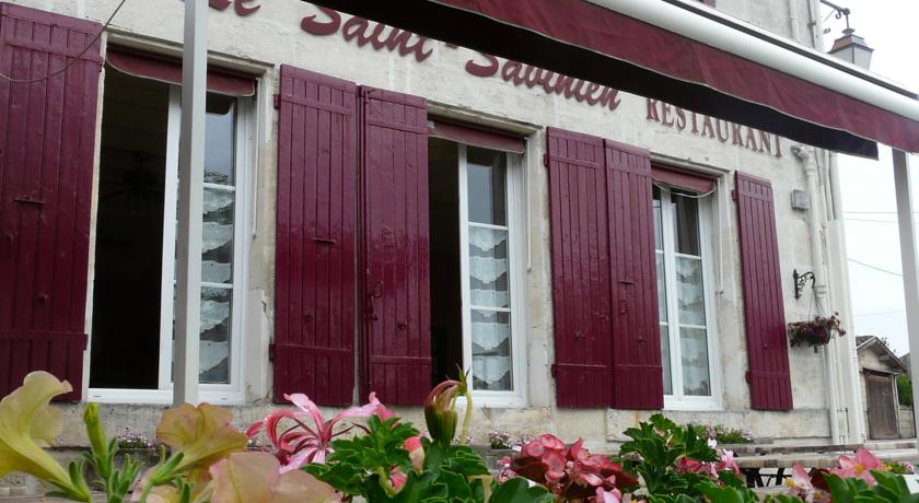 Facade de l'hôtel restaurant Saint Savinien